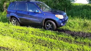 20170531_Poor RAV4 Got Stuck in the Mud