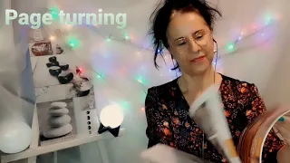 Asmr français " page turning " blabla en chuchoté