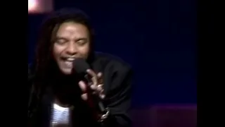 Maxi Priest "Close To You" live! It's Showtime at the Apollo! 1990