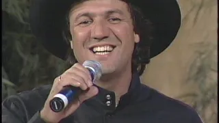 Juliano Cesar canta  Estada com André Luiz Mazzaropi no Rancho do Jeca