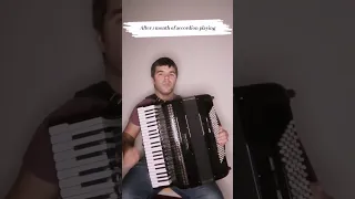 Different stages of accordion playing: 1 minute, 1 month, 1 year, 10 years