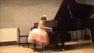 Варвара Кутузова (4,5 года) - Чайковский: Старинная французская песенка