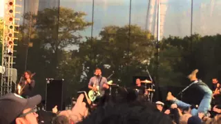 Thrice- All that's left and Under a killing moon live @ riot fest Chicago 9/11/15