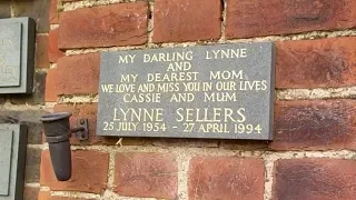 Lynne Frederick (aka Lynne Sellers) Grave Site | Golders Green Crematorium (UK)