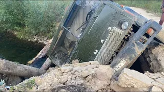 Поездка в Приморскую тайгу за ягодой брусникой, много размытых мостов, провалившийся в реку камаз