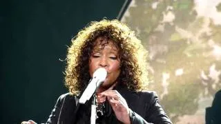 Whitney Houston - I Look To You (Nottingam 2010)