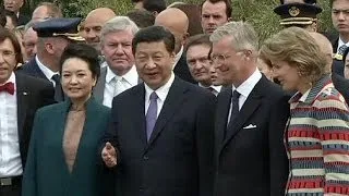 Председатель КНР в Брюсселе первым делом проведал панд
