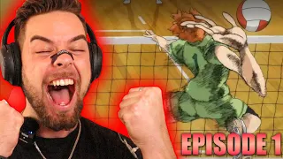 College Volleyball Player REACTS to Haikyuu Ep 1