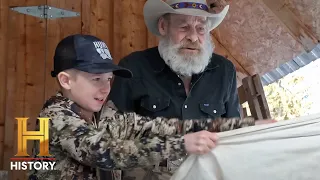 Mountain Men: Tom Teaches 10-Year-Old Hank How to Brain-Tan a Deer Hide (Season 12)