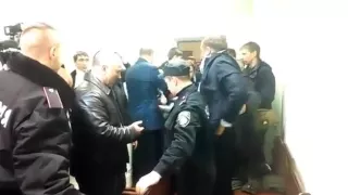 В суде над Лукаш побили Михаила Добкина видео