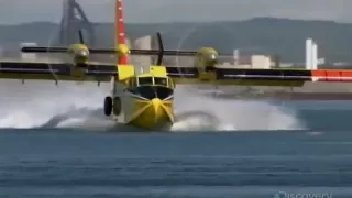 Fire fighting airplane working