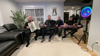 HAI VINO HAI VINO ,, IOANID NETBAI ,VADIM POMOTARU ,PAVEL ROSTAS SI VANEA STRUGAR