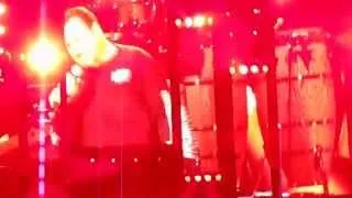 Billy Joel - Highway To Hell (AC/DC Cover) @KFC Yum Center April 6, 2014