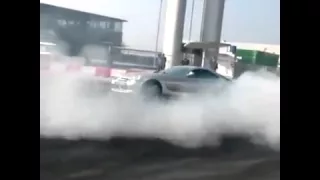 Mercedes Benz SLR donuts