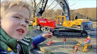 Bruder Toys VOLVO EC480 RC Excavator feat. Johnny Evil played by Jack Jack