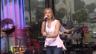 Dido - Don't Leave Home (Live On-Air 31 May 2004)