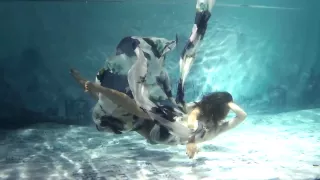 Модели под водой: первый в мире подводный показ JN "Хармагедон Псалом" Яны Недзвецкой