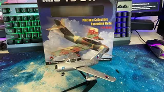 Easy Model MiG-15 UTI 1:72 Unboxing