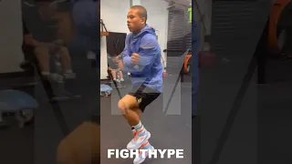 MAYWEATHER PROTEGE CURMEL MOTON DISPLAYS SICK SINGLE FOOT JUMP ROPE SKILLS