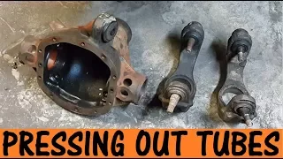 Building a D30 HP jeep front axle: Part 4 - pressing out axle tubes