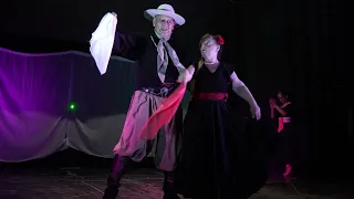 Taller de Danzas Folklóricas... profe: Vanesa Toñasso [REINA RUMBA DANCE]