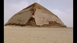 A Dahsúri Tört falú Piramis - Monumentális történelem