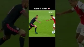 Alexis Sanchez is so unpredictable 🤯even the great Arturo Vidal couldn’t stop him #alexissanchez