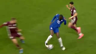 When Chelsea Defenders get Bored of Defending!