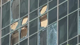 More downtown Houston streets close over fears of falling glass from buildings