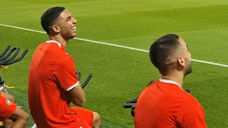 حكيمي يمازح زياش ولاعبو المنتخب في جو عائلي استعدادا لمواجهة بلجيكا في ثاني مباراة في كأس العالم