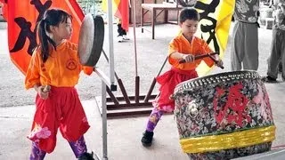 LION DANCE DRUMMING - Youngest Drummer Gong and Cymbals formed by Children