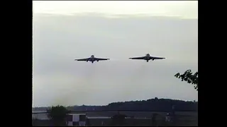 VA-35 "BLACK PANTHERS" A-6E INTRUDERS - ARRIVAL/DEPARTURE - 1993 LONDON INTERNATIONAL AIRSHOW