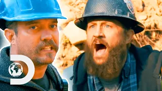 Fred Defuses Huge Argument On His Crew | Gold Rush