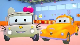 Vopsitoria lui Tom Camionul de tractari : Lily Autobuzul este Hello Kitty | desene cu camioane