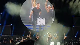 Wolverine is back 😎 ... HUGH JACKMAN 🕺 The Man. The Music. The Show. 🎶 05/14/2019 in Berlin