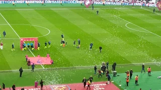 West Ham United 0:4 Manchester City-player enter and singing "forever blowing bubbles"