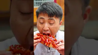 mukbang | fish | squirrel fish | funny video | funny mukbang | spicy challenge | songsong and ermao