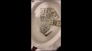 WHY IS KODAK BLACK OUT HERE FLUSHING MONEY DOWN THE TOILET!  😳 😳 😳 #shorts