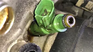 How to replace leaking fuel injector o rings on a 03-08 Corolla / Matrix / Vibe