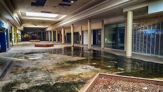 Dead Declining Mall: JCPenney Stands Alone - Failing Retail (Industry) Dead Malls