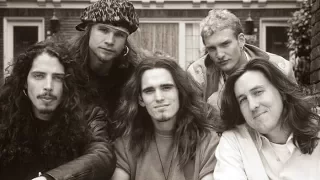 Alice In Chains, Chris Cornell, Pearl Jam, Heart and Screaming Trees talk about the movie 'Singles'