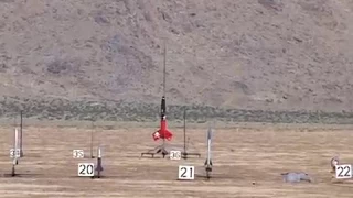 Beautiful, flawless "Der Red Max" 2-stage rocket flight from RocStock 2005!