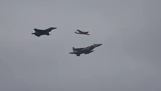 2022航空自衛隊岐阜基地航空祭その９　F-15戦闘機とF-2戦闘機によるアフターバーナー全開加速力対決　飛行開発実験団　機動飛行展示　2022/11/13