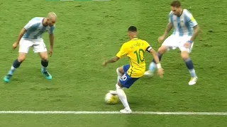 Jogadas mágicas do Neymar