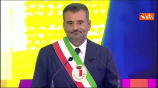 Il sindaco di Bari Decaro commosso per il suo ultimo discorso con la fascia tricolore