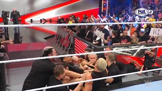 Cody Rhodes confronta a Brock Lesnar y ataca a la seguridad - WWE Raw 17/04/2023 (En Español)