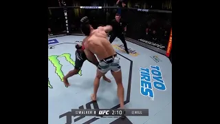 UFC / Jamahal Hill mexe a cabeça e lança um cruzado no Johnny Walker. #shorts #highlights