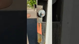 Автомат защёлка на откатных воротах