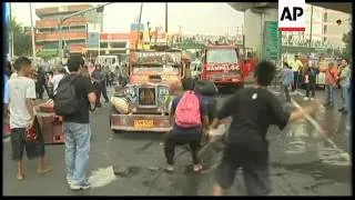 Protesting farmers clash with police near presidential palace