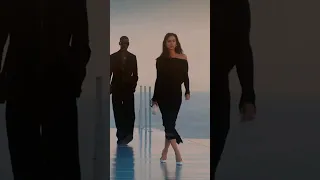 Irina Shayk walking for versace #viral #runway #model #fashion